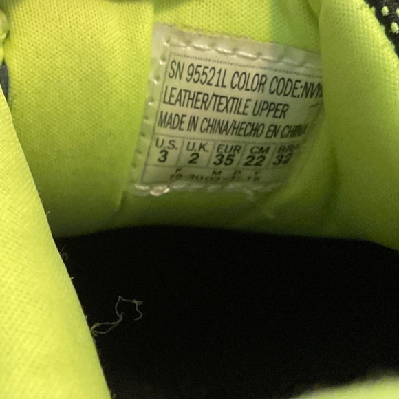 Sketchers boys runners - size 3Y - Picture 5 of 9